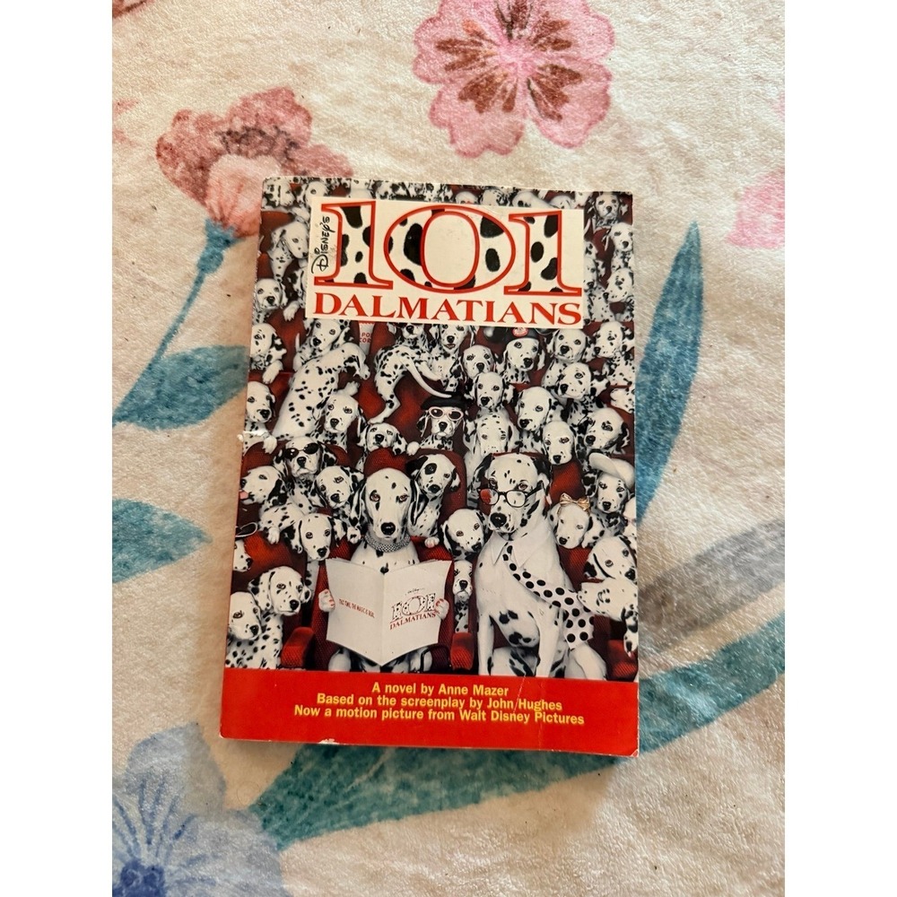 Disneys 101 Dalmatians chapter book